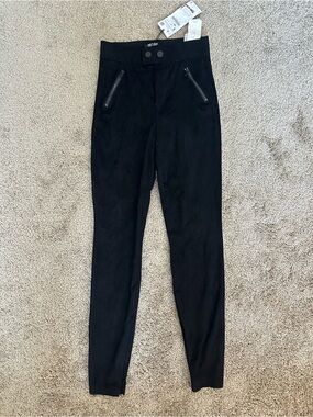 Zara Black Hi-Rise Leggings with Button Detail